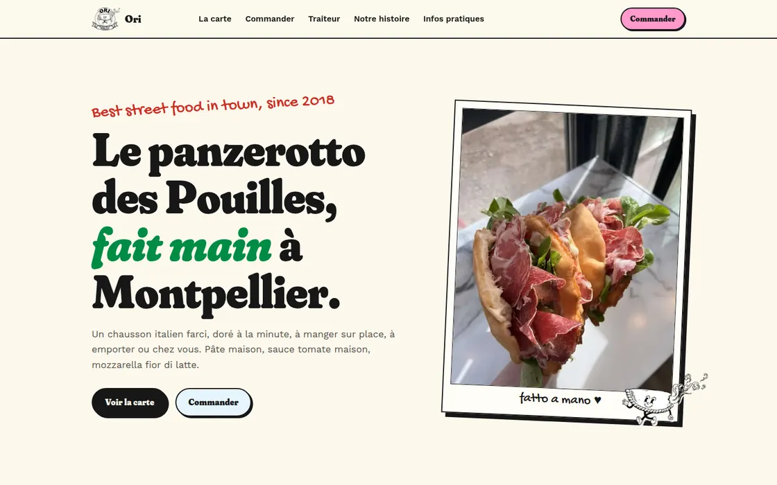 Accueil du site d’Ori Panzerotti créé par Zelyris : « Le panzerotto des Pouilles, fait main à Montpellier », boutons Voir la carte et Commander, photo d’une Primavera au jambon cru. Ori Panzerotti, Montpellier.